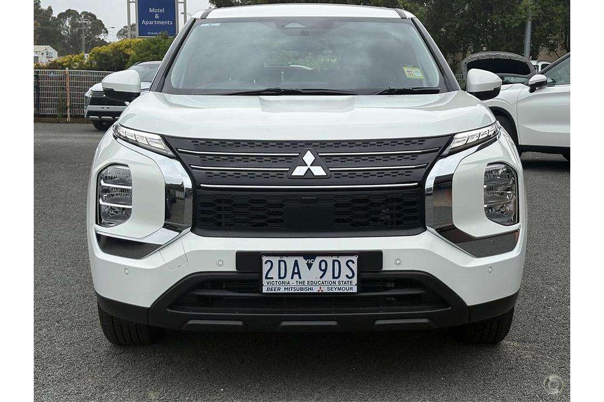 2025 Mitsubishi Outlander ES ZM