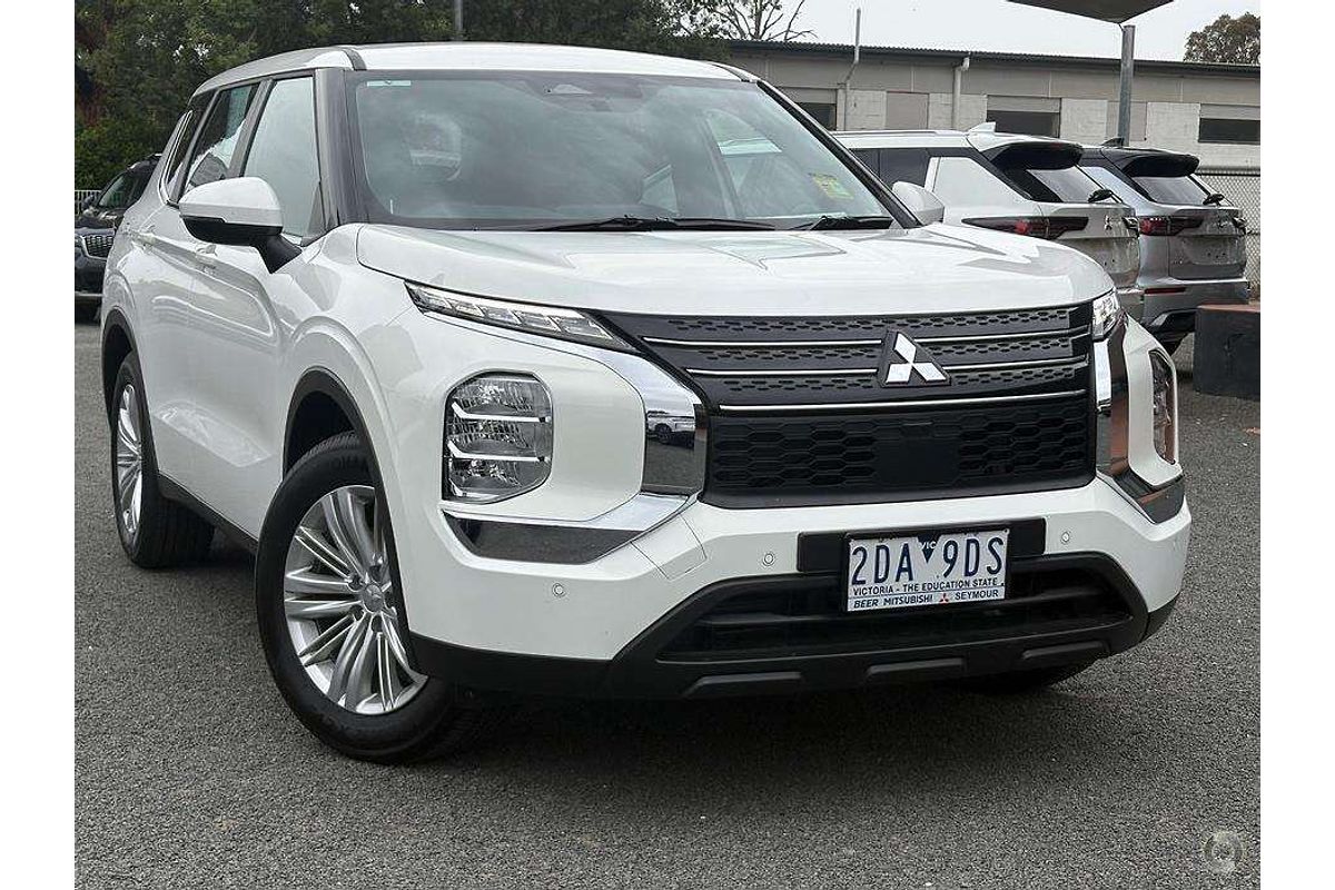 2025 Mitsubishi Outlander ES ZM