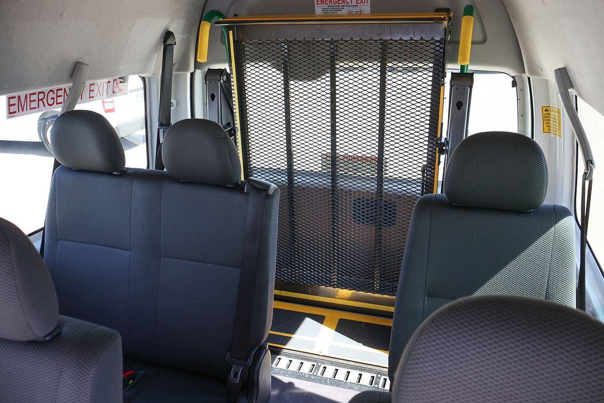 2018 Toyota Hiace Commuter KDH223R ELWB High Roof