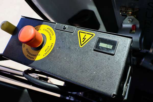 2018 Toyota Hiace Commuter KDH223R ELWB High Roof