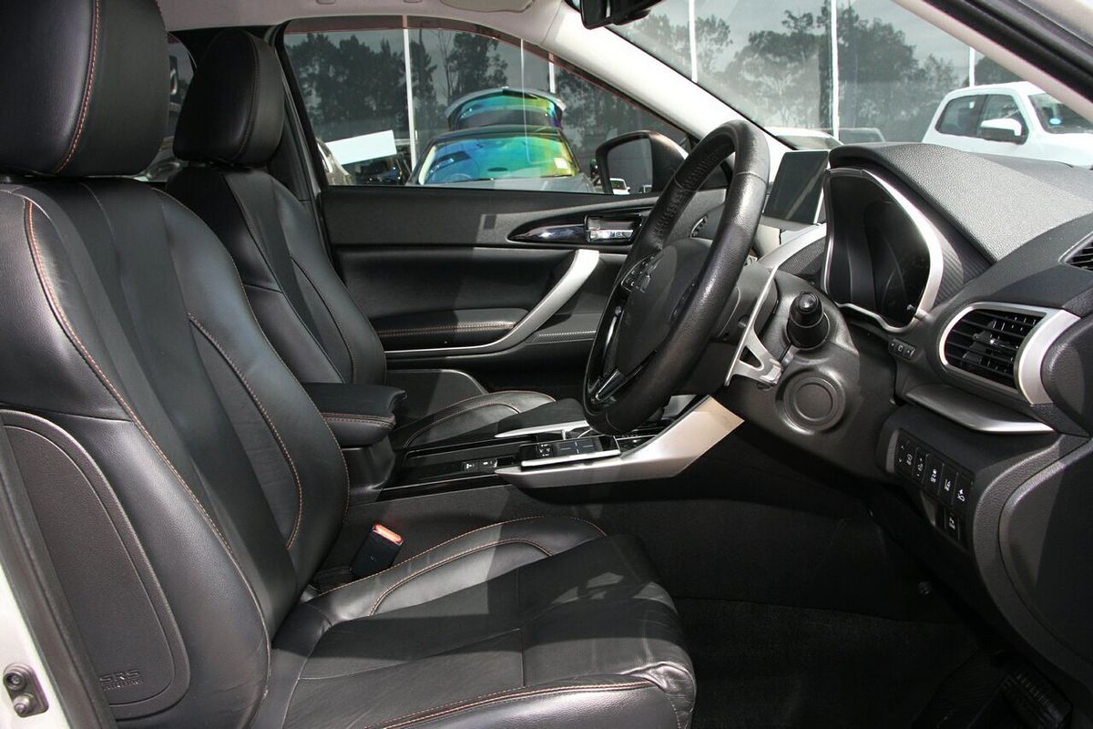 2018 Mitsubishi Eclipse Cross Exceed YA