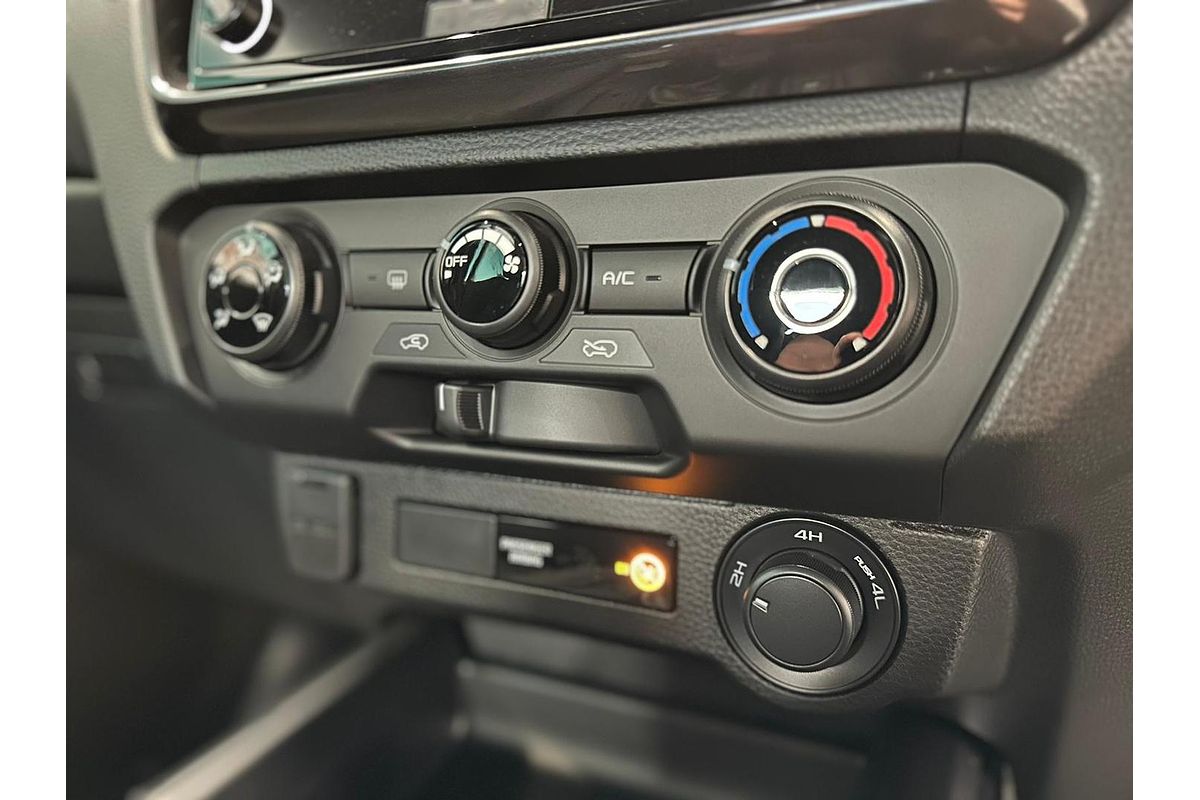 2025 Isuzu D-MAX X-RIDER 4X4