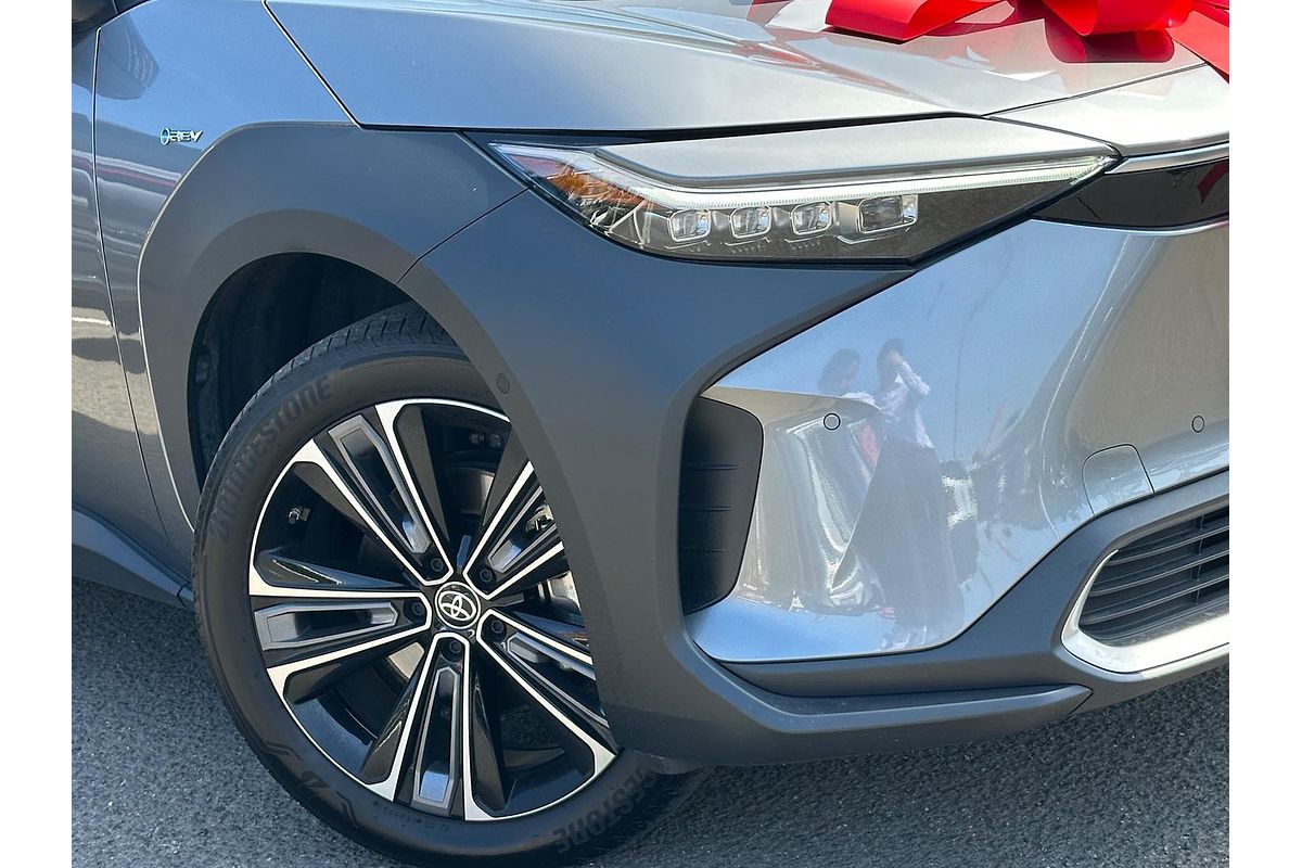 2024 Toyota bZ4X YEAM15R