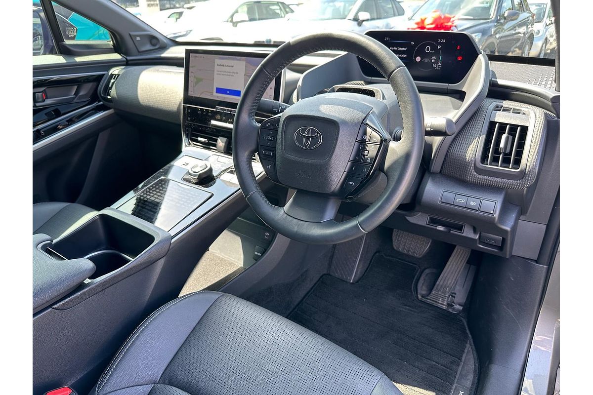 2024 Toyota bZ4X YEAM15R