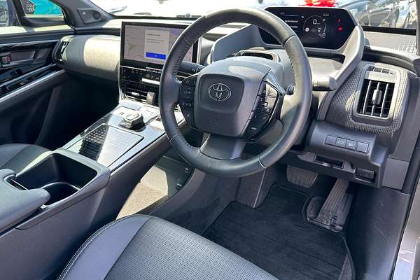 2024 Toyota bZ4X YEAM15R