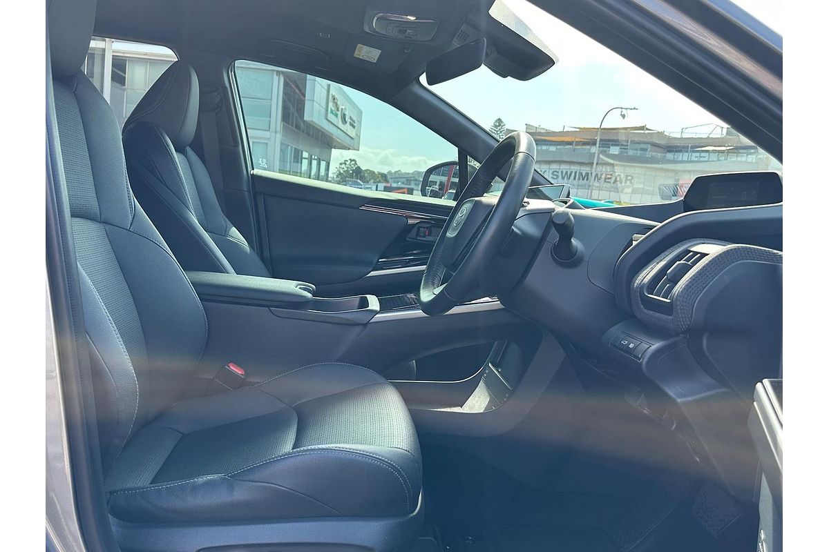 2024 Toyota bZ4X YEAM15R