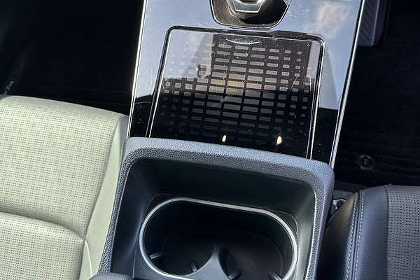 2024 Toyota bZ4X YEAM15R