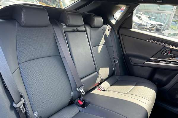 2024 Toyota bZ4X YEAM15R