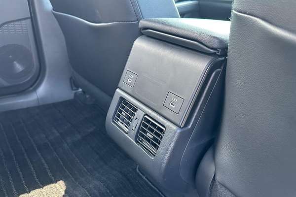 2024 Toyota bZ4X YEAM15R