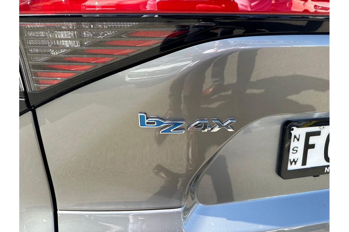 2024 Toyota bZ4X YEAM15R