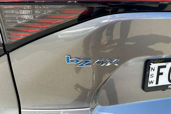 2024 Toyota bZ4X YEAM15R