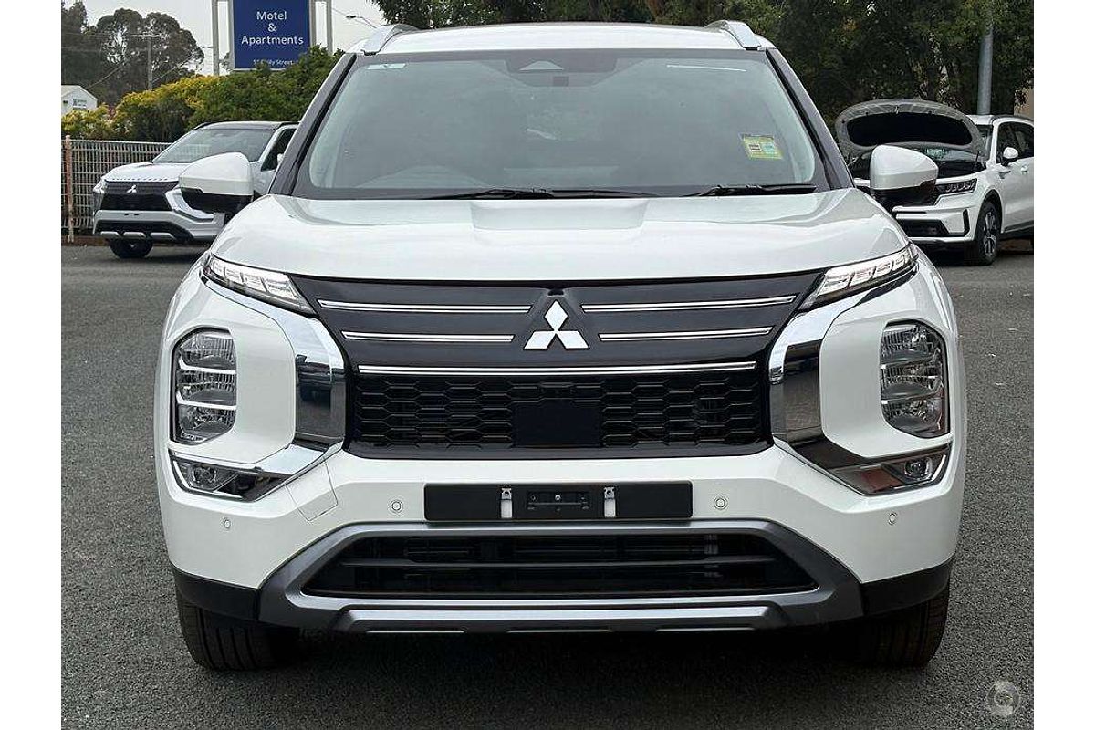 2025 Mitsubishi Outlander LS ZM