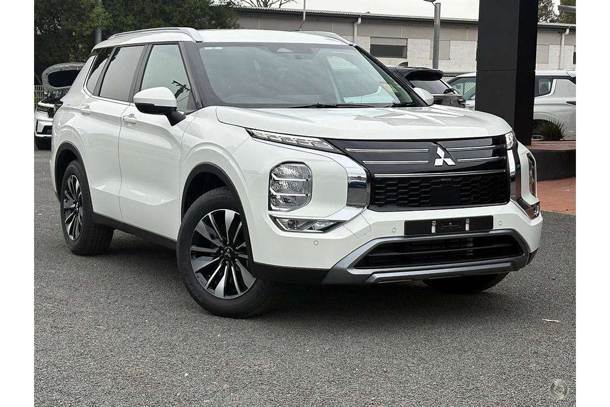 2025 Mitsubishi Outlander LS ZM