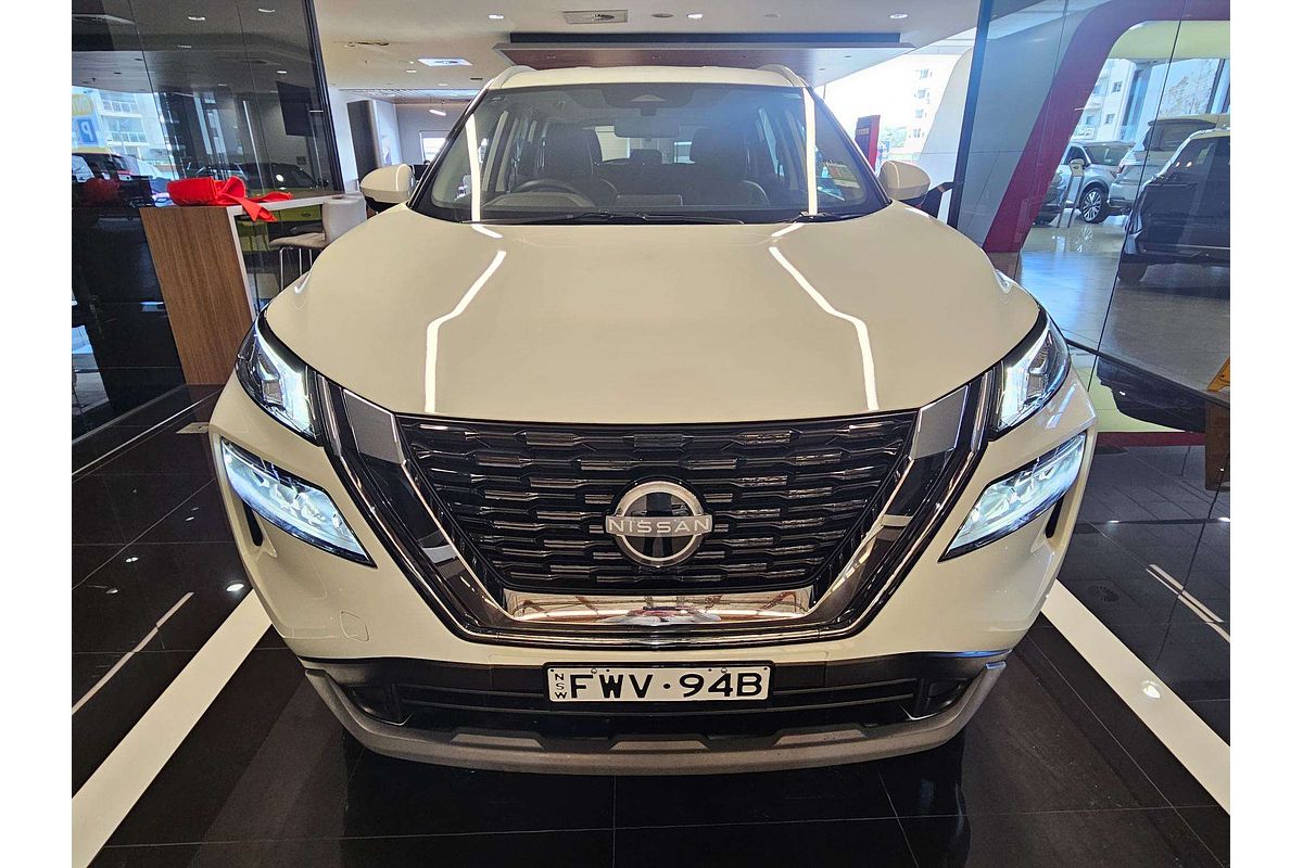 2025 Nissan X-TRAIL ST T33