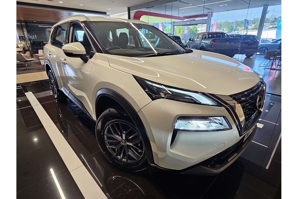 2025 Nissan X-TRAIL ST T33
