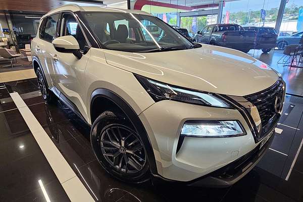 2025 Nissan X-TRAIL ST T33