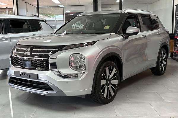 2025 Mitsubishi Outlander Exceed ZM