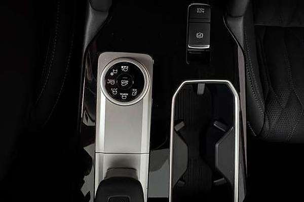 2025 Mitsubishi Outlander Exceed ZM