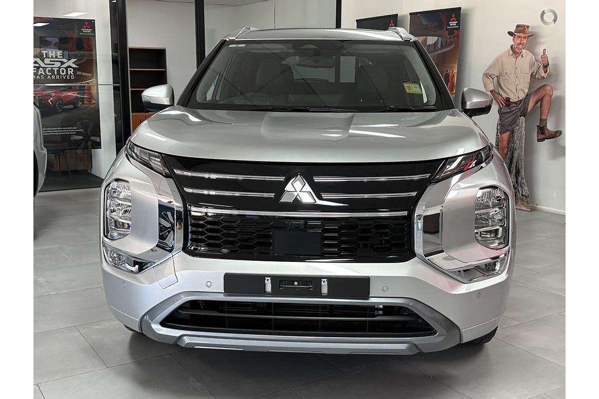 2025 Mitsubishi Outlander Exceed ZM