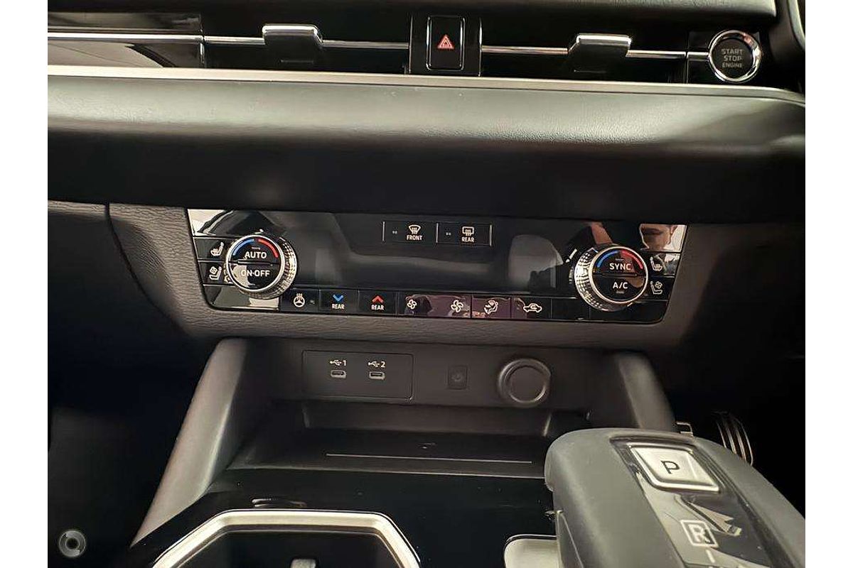 2025 Mitsubishi Outlander Exceed ZM