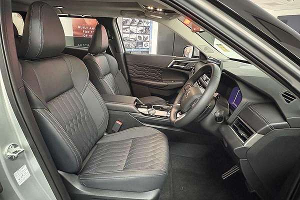 2025 Mitsubishi Outlander Exceed ZM