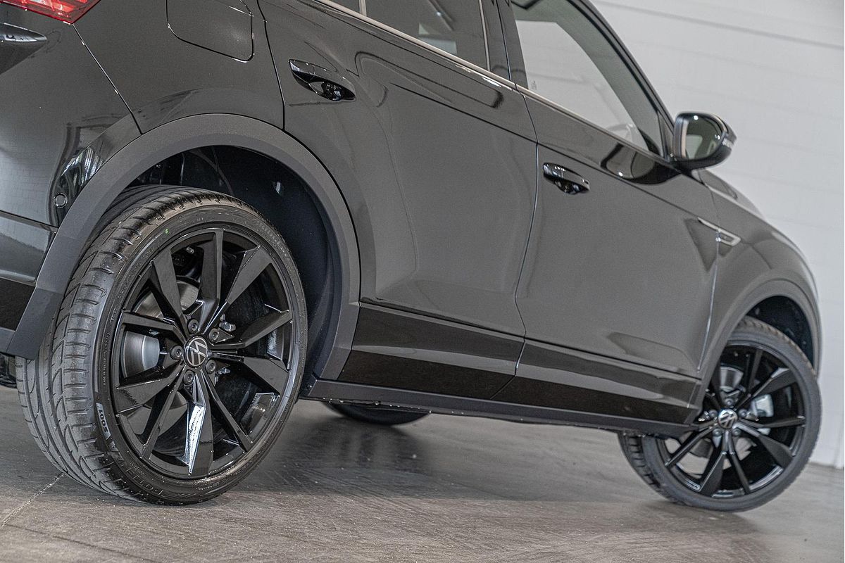 2025 Volkswagen T-Roc 140TSI R-Line D11