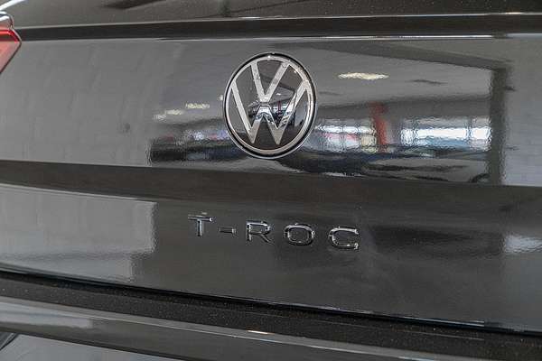 2025 Volkswagen T-Roc 140TSI R-Line D11