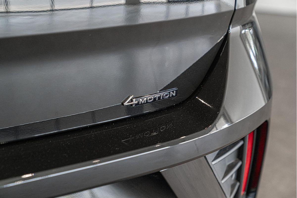 2025 Volkswagen T-Roc 140TSI R-Line D11