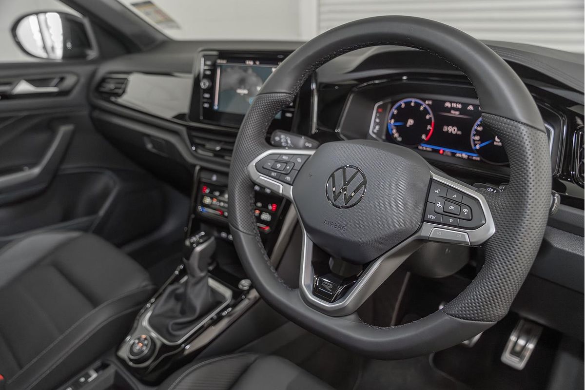 2025 Volkswagen T-Roc 140TSI R-Line D11