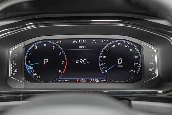 2025 Volkswagen T-Roc 140TSI R-Line D11