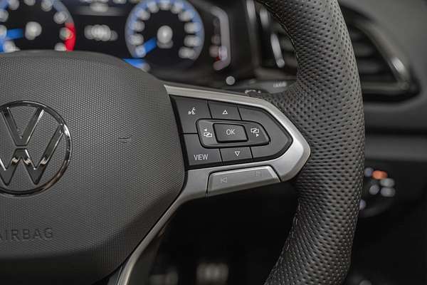 2025 Volkswagen T-Roc 140TSI R-Line D11