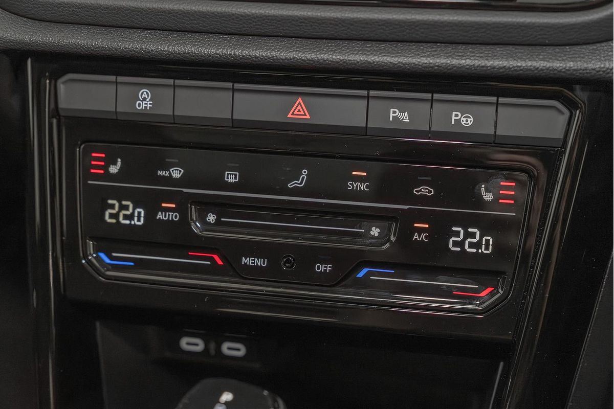 2025 Volkswagen T-Roc 140TSI R-Line D11