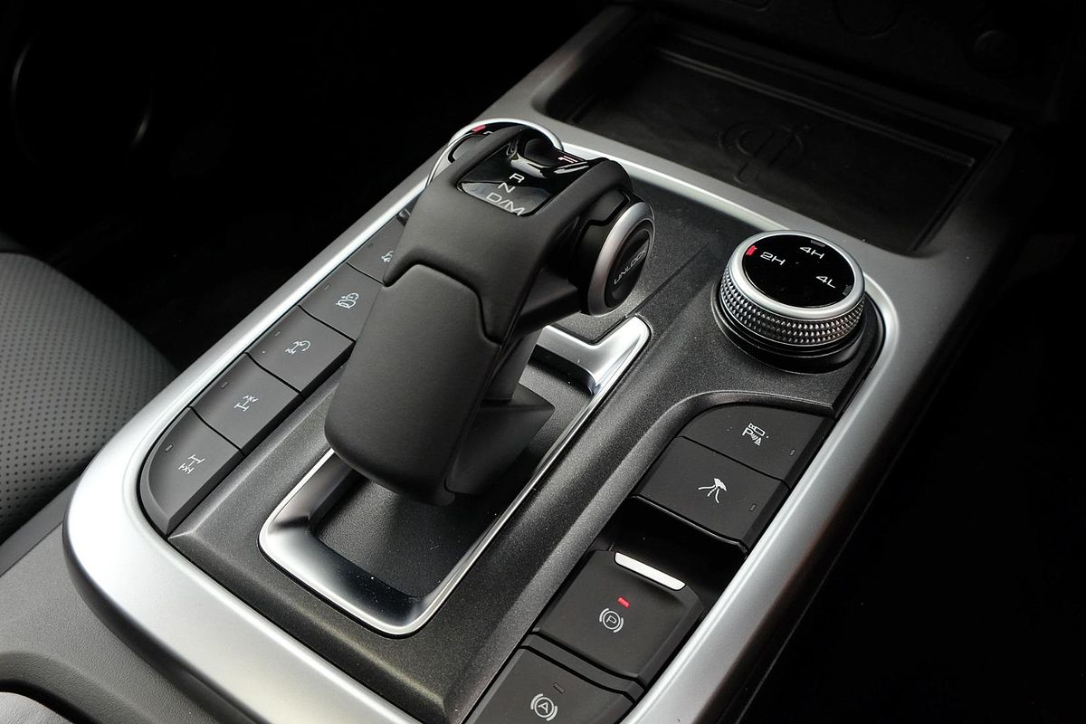 2025 GWM Tank 300 Ultra P01