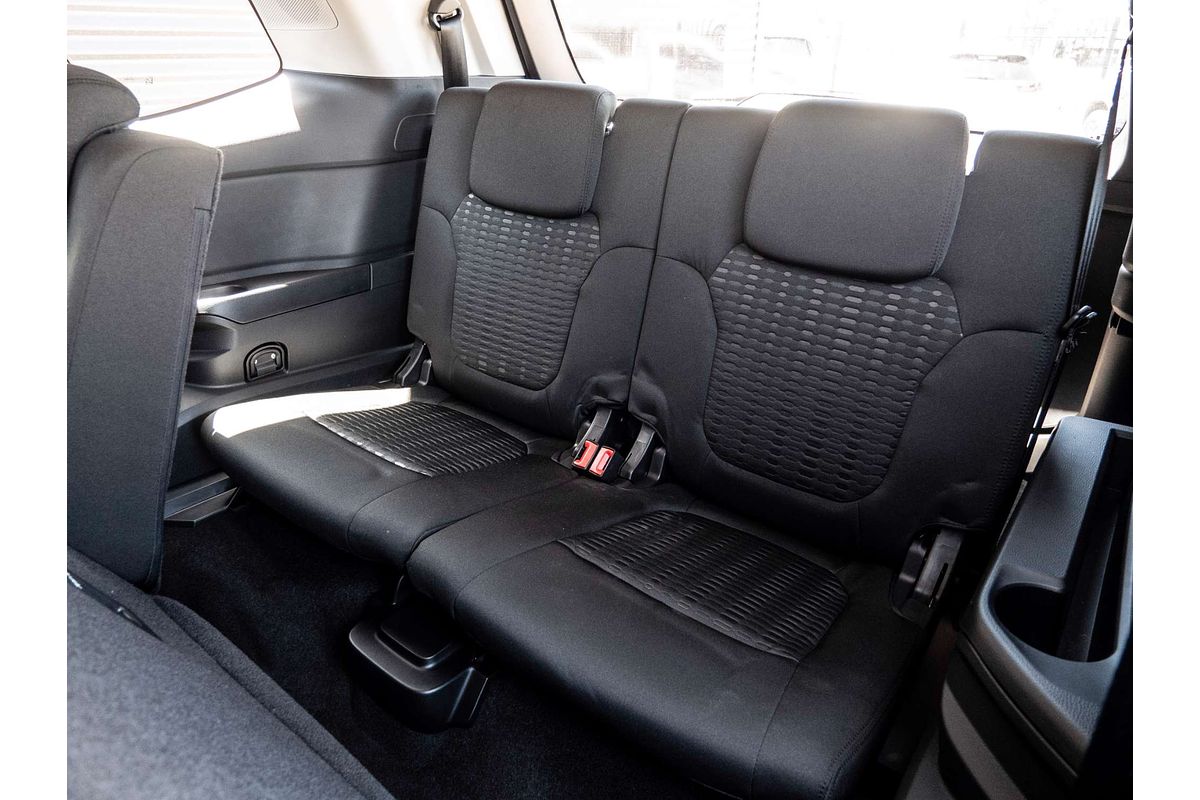 2025 Ford Everest Ambiente 2.0L