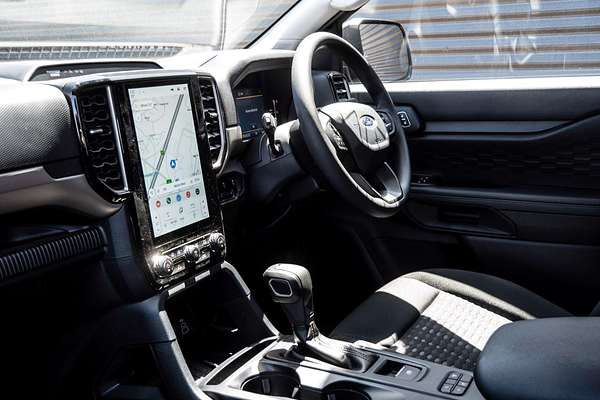 2025 Ford Everest Ambiente 2.0L