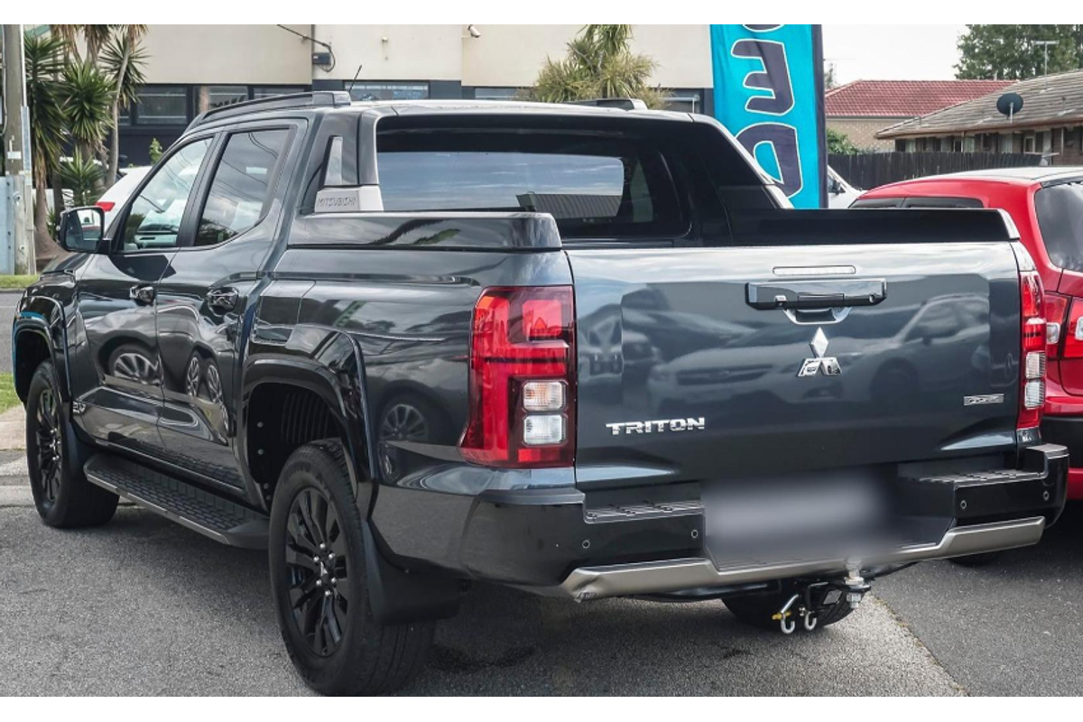 2025 Mitsubishi Triton GSR MV 4X4