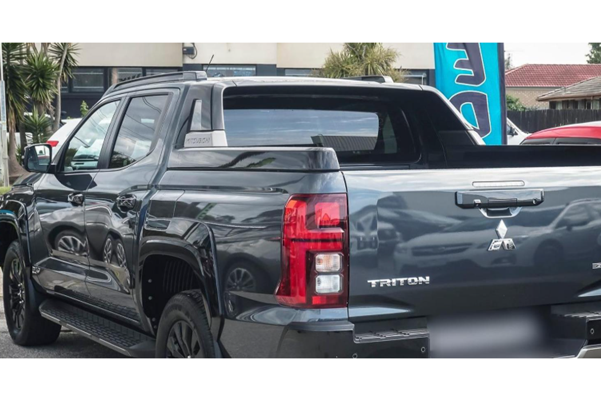 2025 Mitsubishi Triton GSR MV 4X4