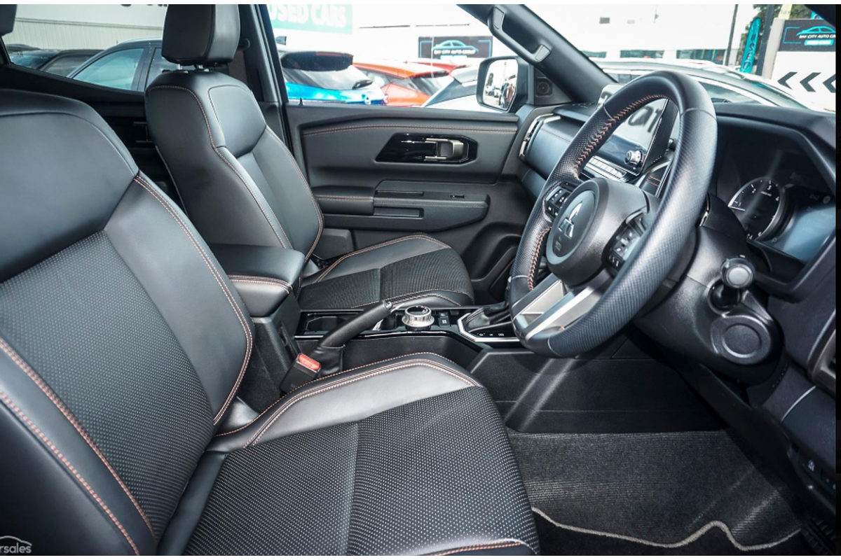 2025 Mitsubishi Triton GSR MV 4X4