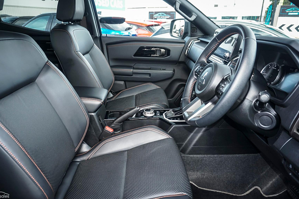 2025 Mitsubishi Triton GSR MV 4X4