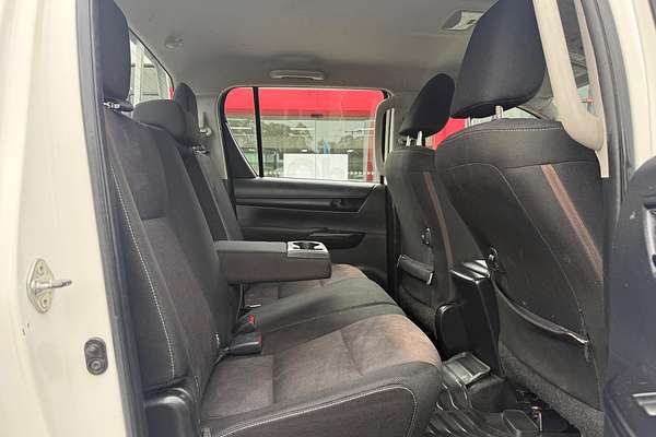 2018 Toyota Hilux SR GUN126R 4X4