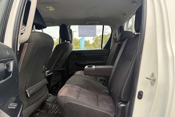 2018 Toyota Hilux SR GUN126R 4X4