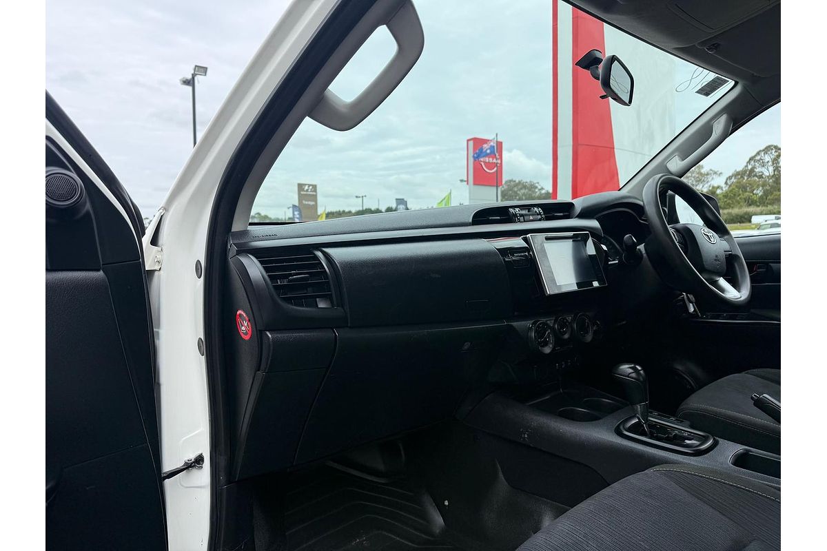 2018 Toyota Hilux SR GUN126R 4X4