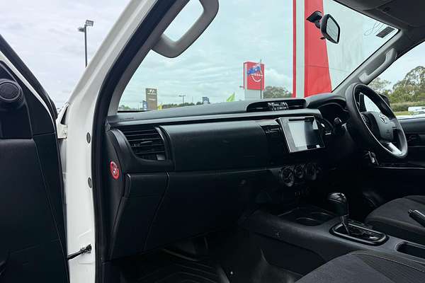 2018 Toyota Hilux SR GUN126R 4X4