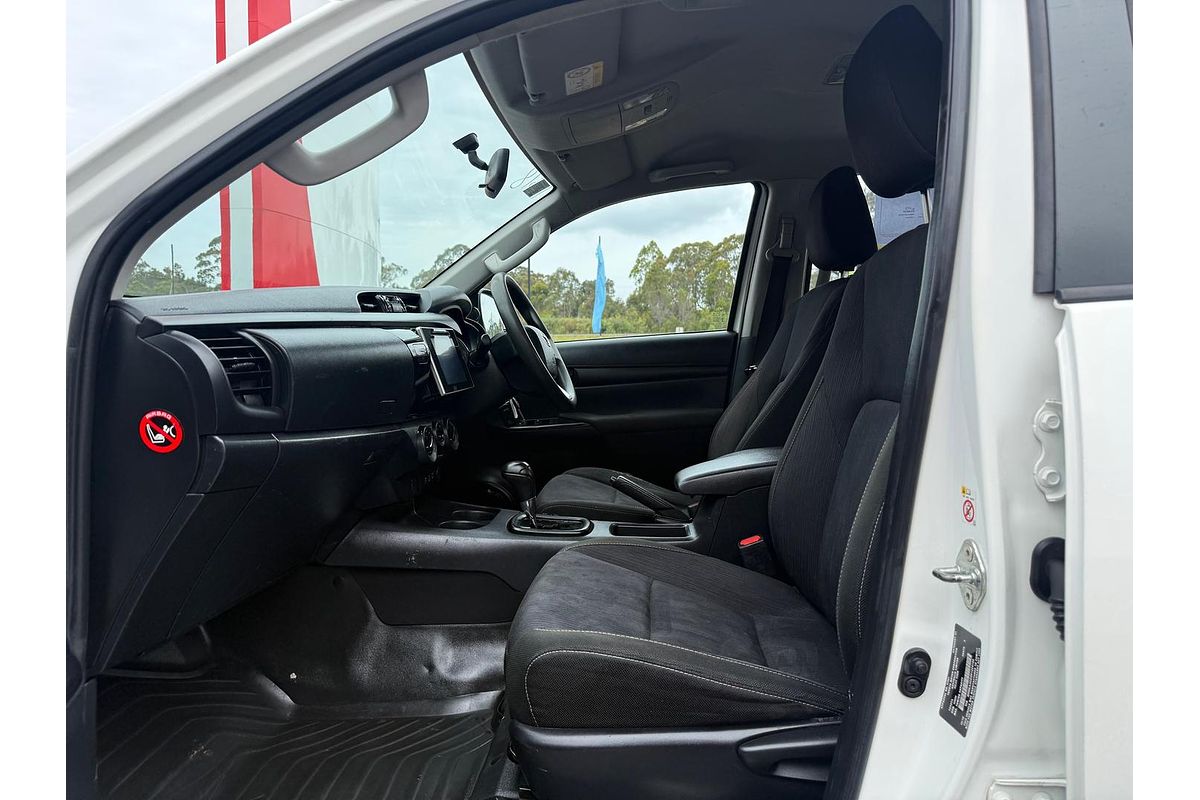 2018 Toyota Hilux SR GUN126R 4X4