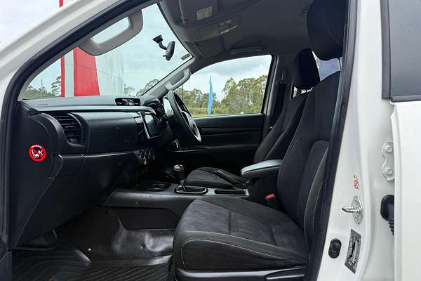 2018 Toyota Hilux SR GUN126R 4X4
