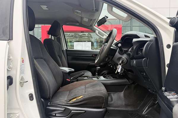 2018 Toyota Hilux SR GUN126R 4X4