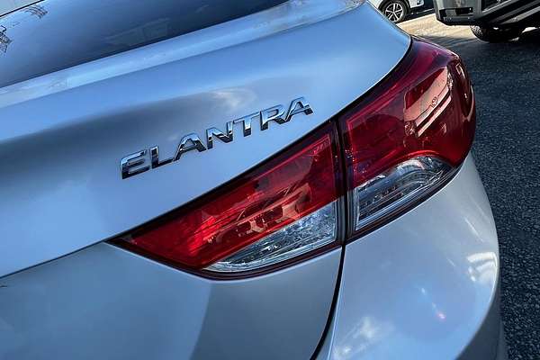 2013 Hyundai Elantra Active MD2