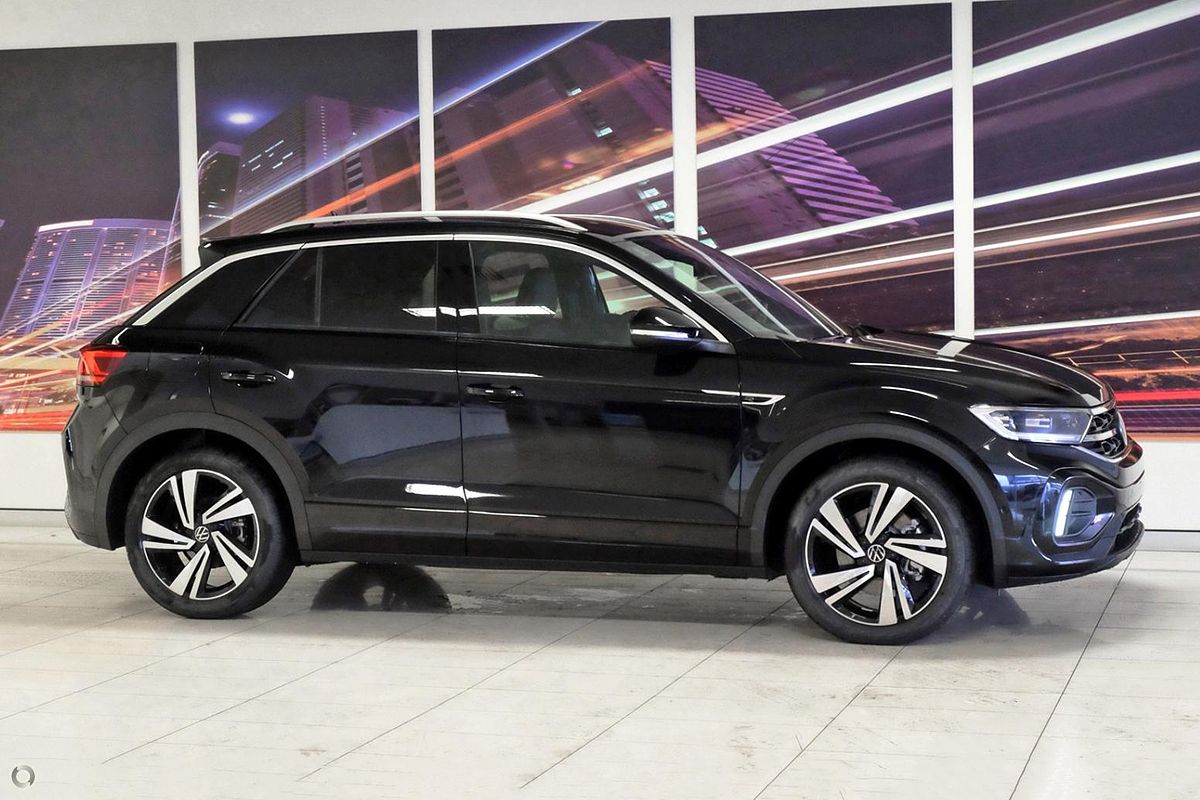 2025 Volkswagen T-Roc 140TSI R-Line D11