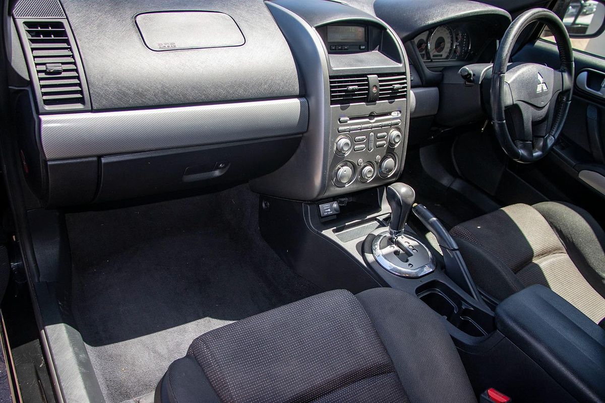 2007 Mitsubishi 380 VR-X DB Series 2