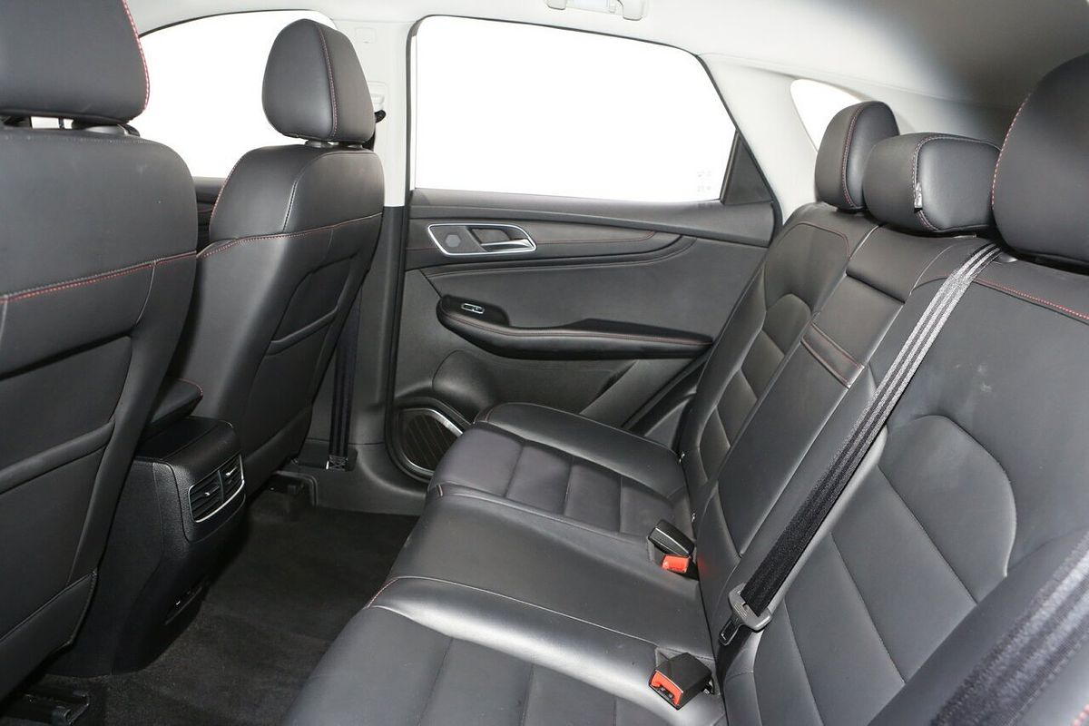 2024 MG HS Vibe SAS23